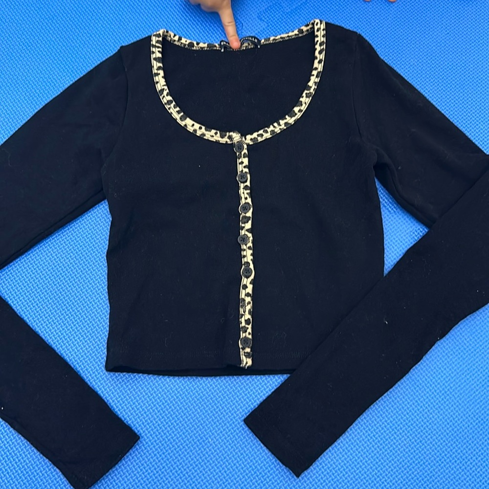 Brandy Melville black top